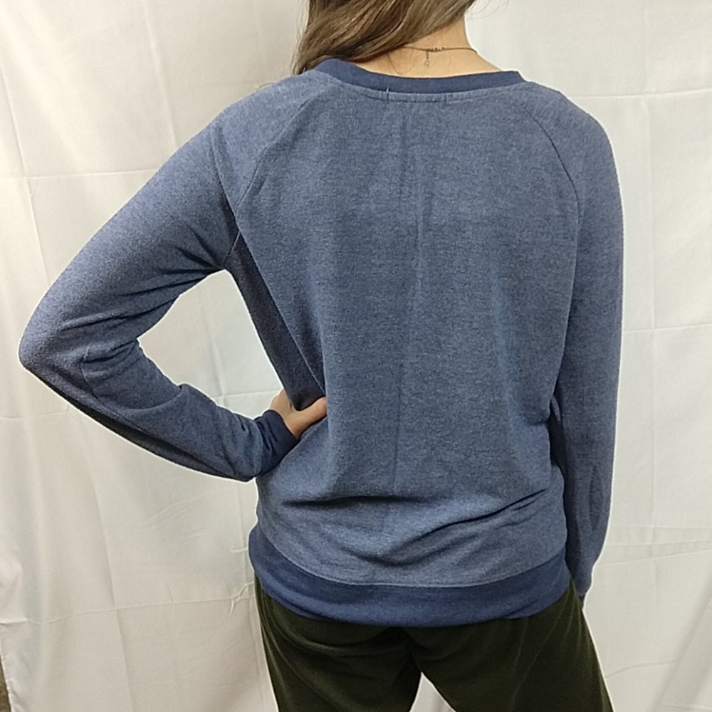 Sweatshirt - Picture 2 of 3